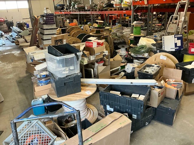 Partij divers elektro-technisch installatiemateriaal - afbeelding 4 van  6