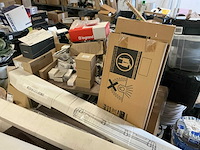 Partij divers elektro-technisch installatiemateriaal - afbeelding 24 van  36