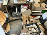 Partij divers elektro-technisch installatiemateriaal - afbeelding 6 van  6