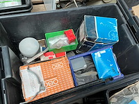 Partij divers elektro-technisch installatiemateriaal - afbeelding 15 van  17