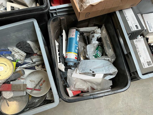 Partij divers elektro-technisch installatiemateriaal - afbeelding 4 van  18