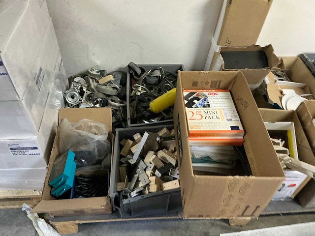 Partij divers elektromateriaal - afbeelding 5 van  5