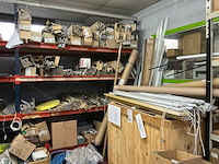 Partij divers elektrotoebehoren en lampen - afbeelding 1 van  32