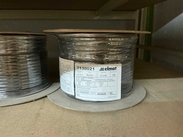 Partij divers elektrotoebehoren en lampen - afbeelding 20 van  32