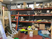 Partij divers elektrotoebehoren en lampen - afbeelding 12 van  32