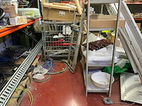 Partij divers elektrotoebehoren en lampen - afbeelding 26 van  32