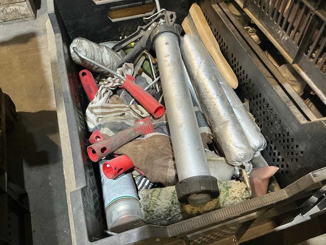 Partij divers gereedschap en toebehoren - afbeelding 1 van  7