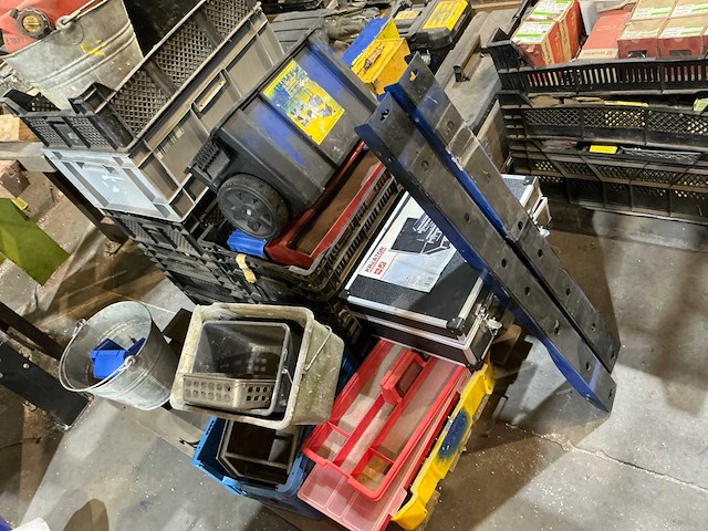 Partij divers gereedschap en toebehoren - afbeelding 7 van  7