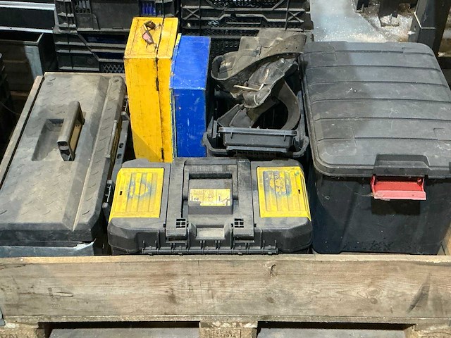 Partij divers gereedschap en toebehoren - afbeelding 6 van  6