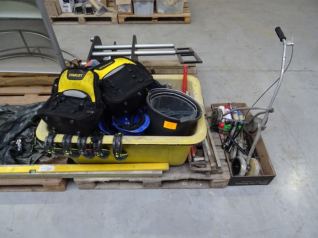 Partij divers gereedschap - afbeelding 1 van  9