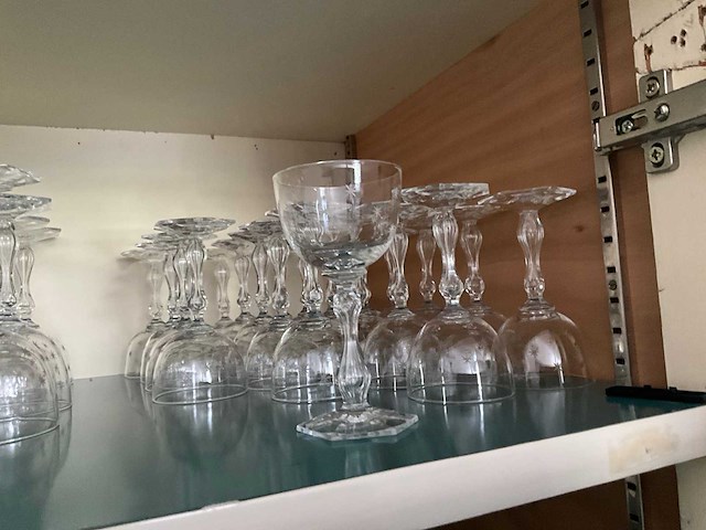 Partij divers glaswerk, waaronder kristal (800x) - afbeelding 14 van  21