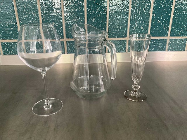 Partij divers glaswerk, waaronder kristal (800x) - afbeelding 12 van  21