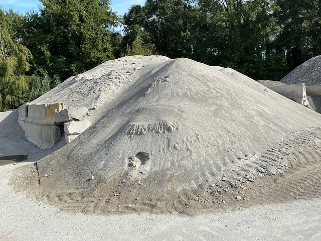 Partij divers grind en zand - afbeelding 17 van  18