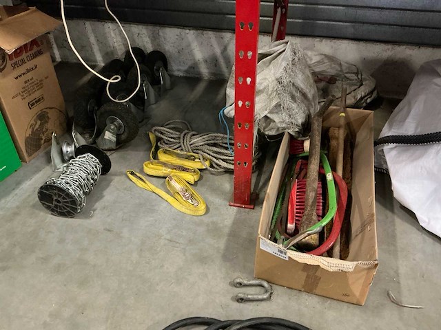 Partij divers handgereedschap - afbeelding 1 van  13