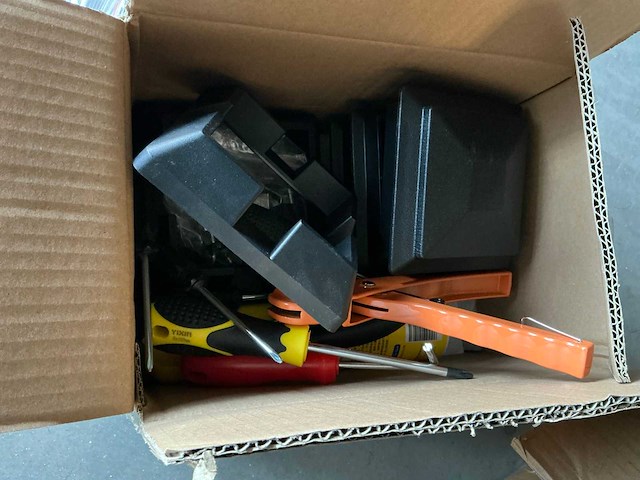 Partij divers handgereedschap - afbeelding 2 van  4