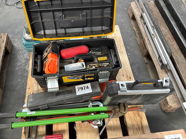 Partij divers handgereedschap - afbeelding 1 van  6