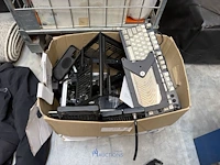 Partij divers hardware materiaal