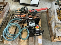 Partij divers hijsmateriaal en gereedschappen - afbeelding 1 van  3