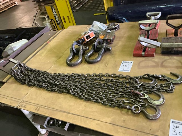 Partij divers hijsmateriaal en handgereedschappen - afbeelding 2 van  5