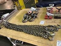 Partij divers hijsmateriaal en handgereedschappen - afbeelding 2 van  5
