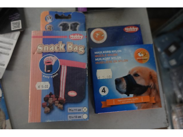 Partij divers honden accessoires - afbeelding 5 van  9