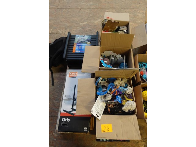 Partij divers honden speelgoed - afbeelding 1 van  7