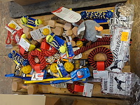 Partij divers honden speelgoed - afbeelding 1 van  4