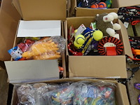 Partij divers honden speelgoed - afbeelding 1 van  7