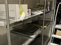 Partij divers horeca- en verpakkingsmateriaal