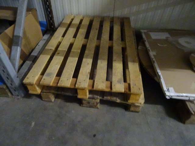 Partij divers hout - afbeelding 2 van  9