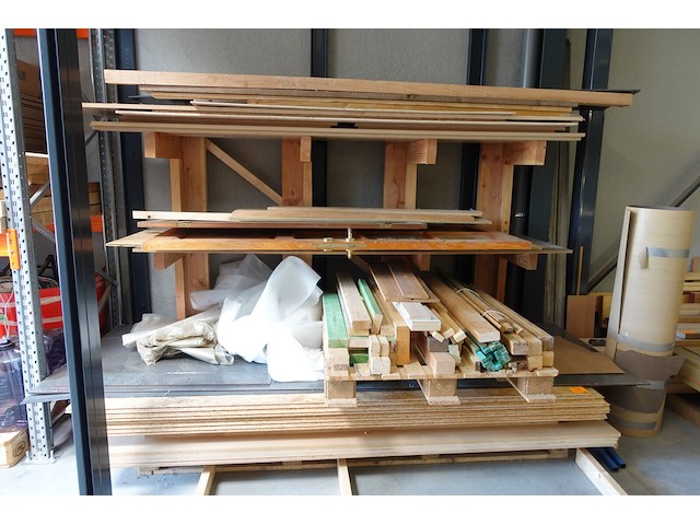 Partij divers hout - afbeelding 1 van  4