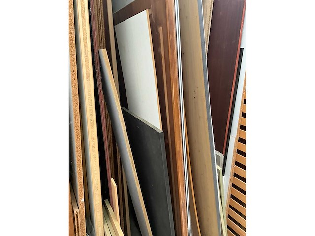 Partij divers hout - afbeelding 7 van  23