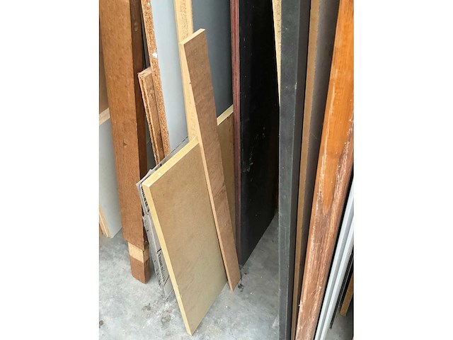 Partij divers hout - afbeelding 8 van  23