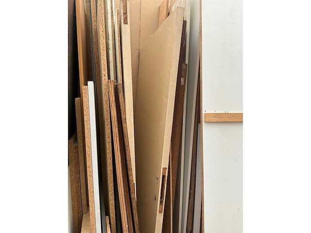 Partij divers hout - afbeelding 20 van  23