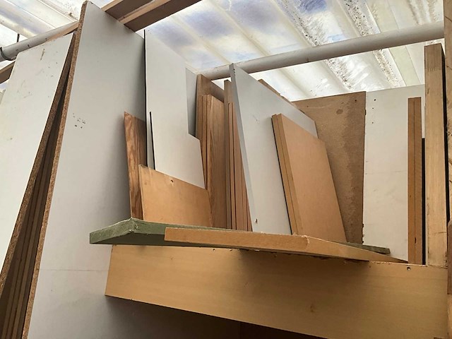 Partij divers hout - afbeelding 9 van  23