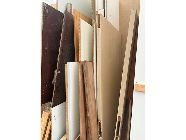 Partij divers hout - afbeelding 11 van  23