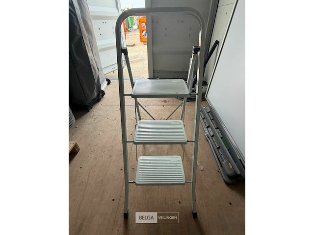 Partij divers huishoud - afbeelding 1 van  5