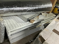 Partij divers installatiemateriaal en radiatoren - afbeelding 4 van  6