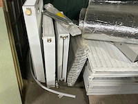 Partij divers installatiemateriaal en radiatoren - afbeelding 6 van  6