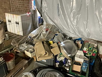 Partij divers installatiemateriaal en verlichting - afbeelding 6 van  8
