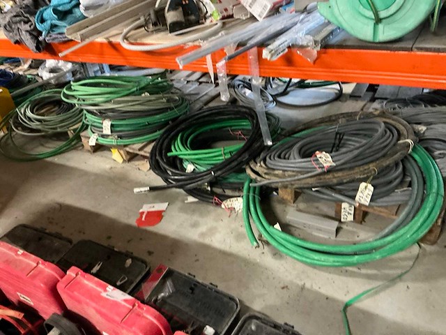Partij divers installatiemateriaal - afbeelding 24 van  27