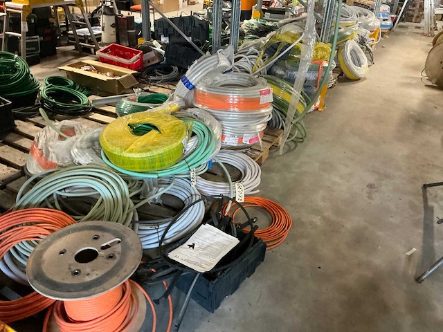 Partij divers installatiemateriaal - afbeelding 26 van  27