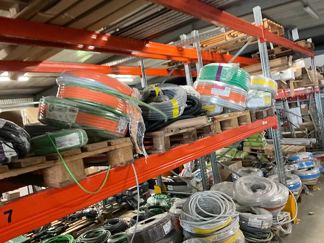 Partij divers installatiemateriaal - afbeelding 27 van  27