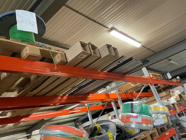 Partij divers installatiemateriaal - afbeelding 25 van  27