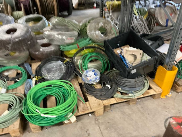 Partij divers installatiemateriaal - afbeelding 19 van  19