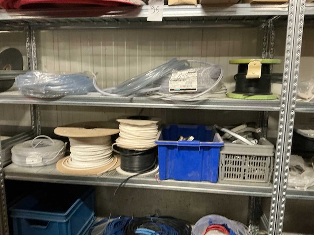 Partij divers installatiemateriaal - afbeelding 2 van  2