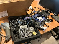 Partij divers it materiaal - afbeelding 1 van  4