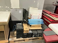 Partij divers it materiaal - afbeelding 1 van  5