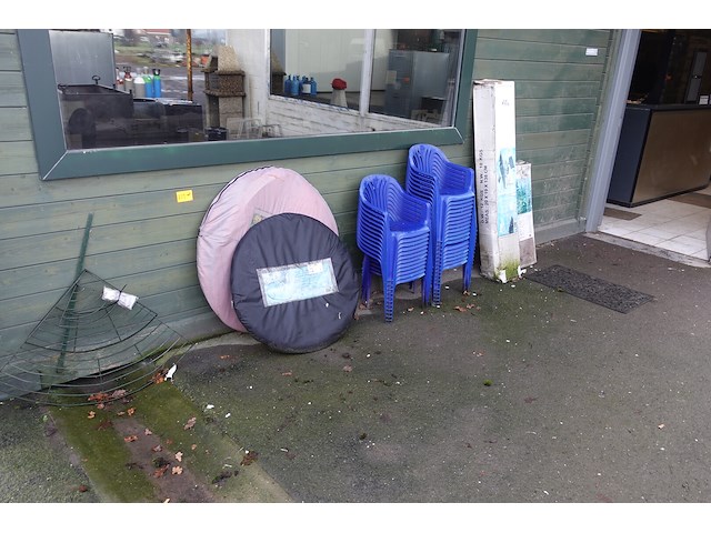 Partij divers kampeergerif - afbeelding 1 van  7