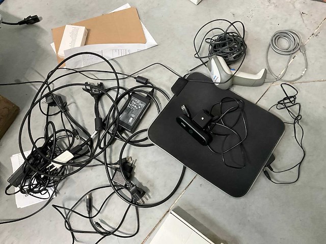 Partij divers kantoorinventaris - afbeelding 6 van  20